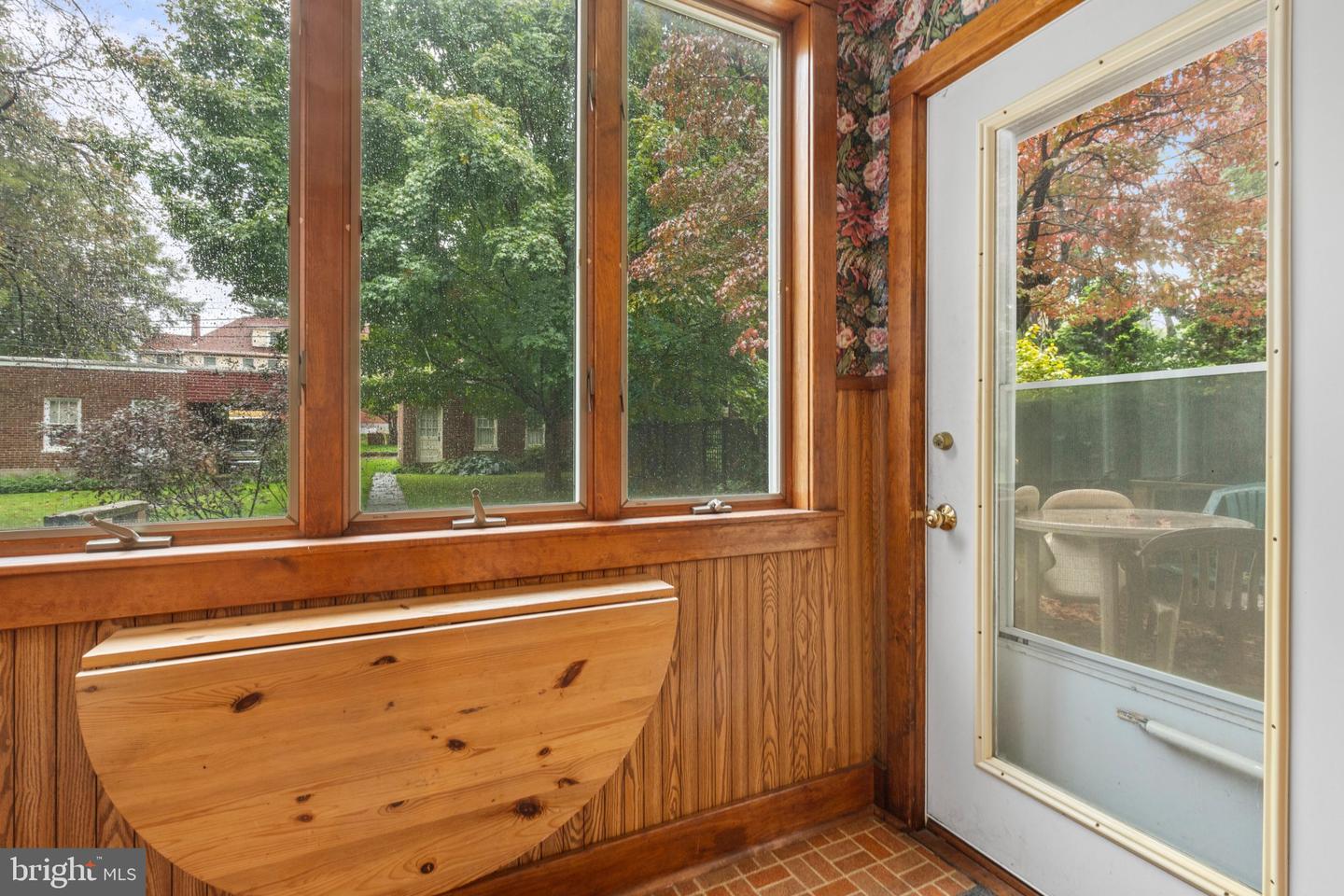 647 State St Property Photo 15