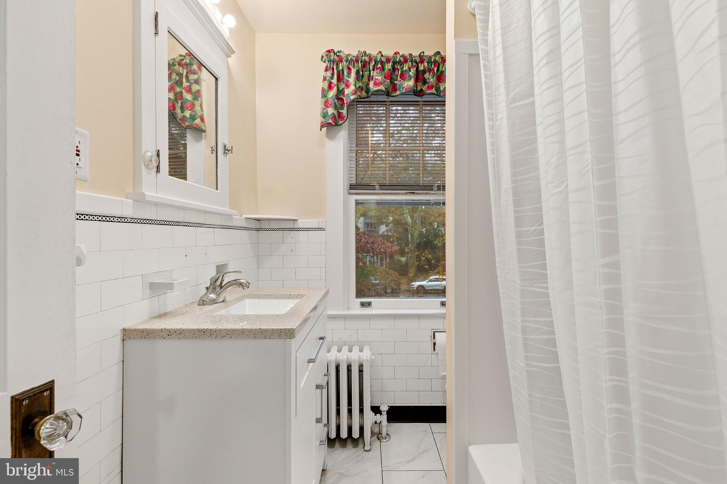 647 State St Property Photo 21