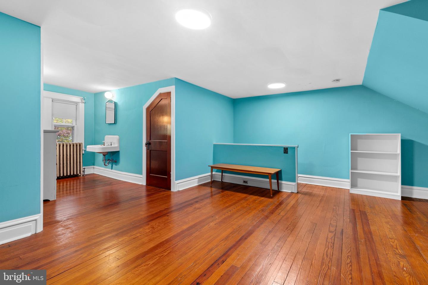 647 State St Property Photo 24