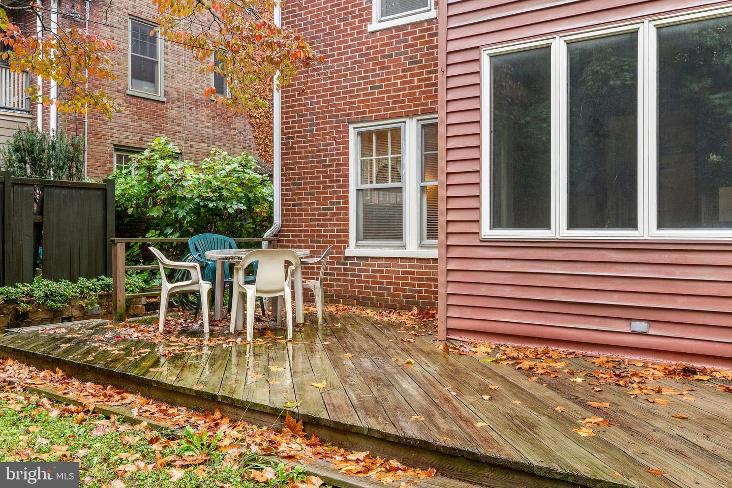 647 State St Property Photo 27