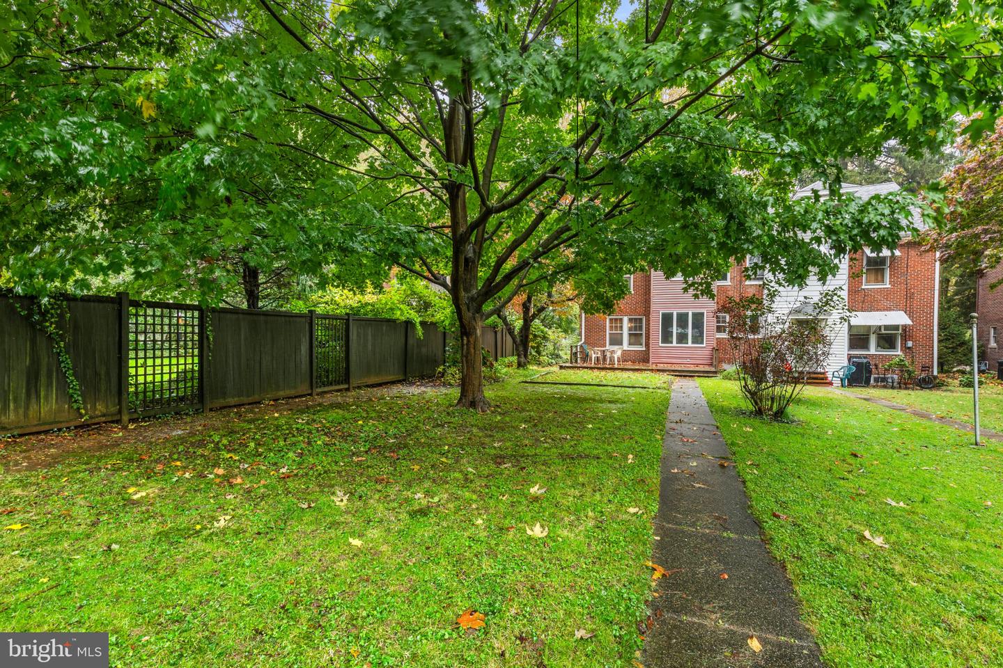 647 State St Property Photo 29