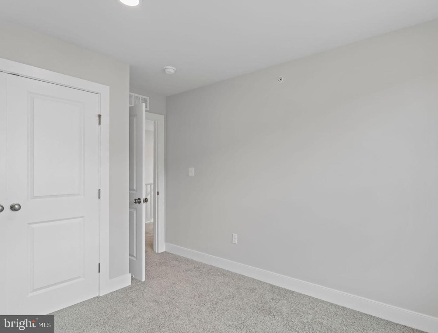 1128 Alden St Property Photo 22