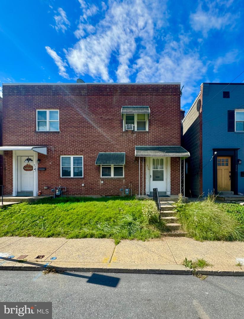 638 N MARY ST Property Photo 1