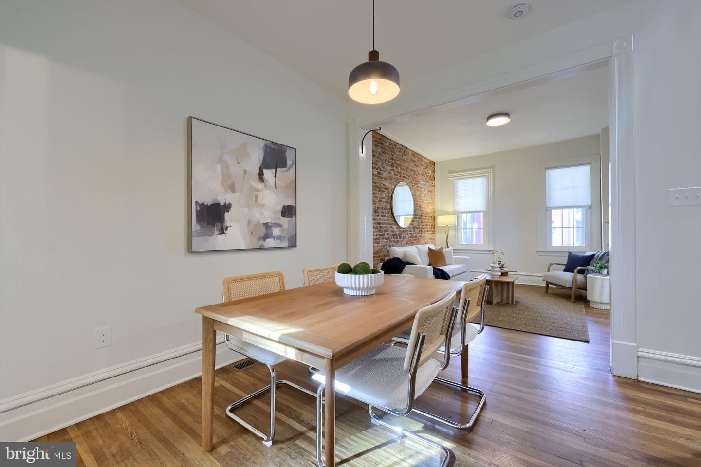 514 W King St Property Photo 15