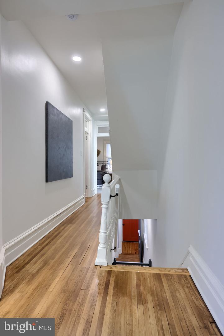 514 W King St Property Photo 30