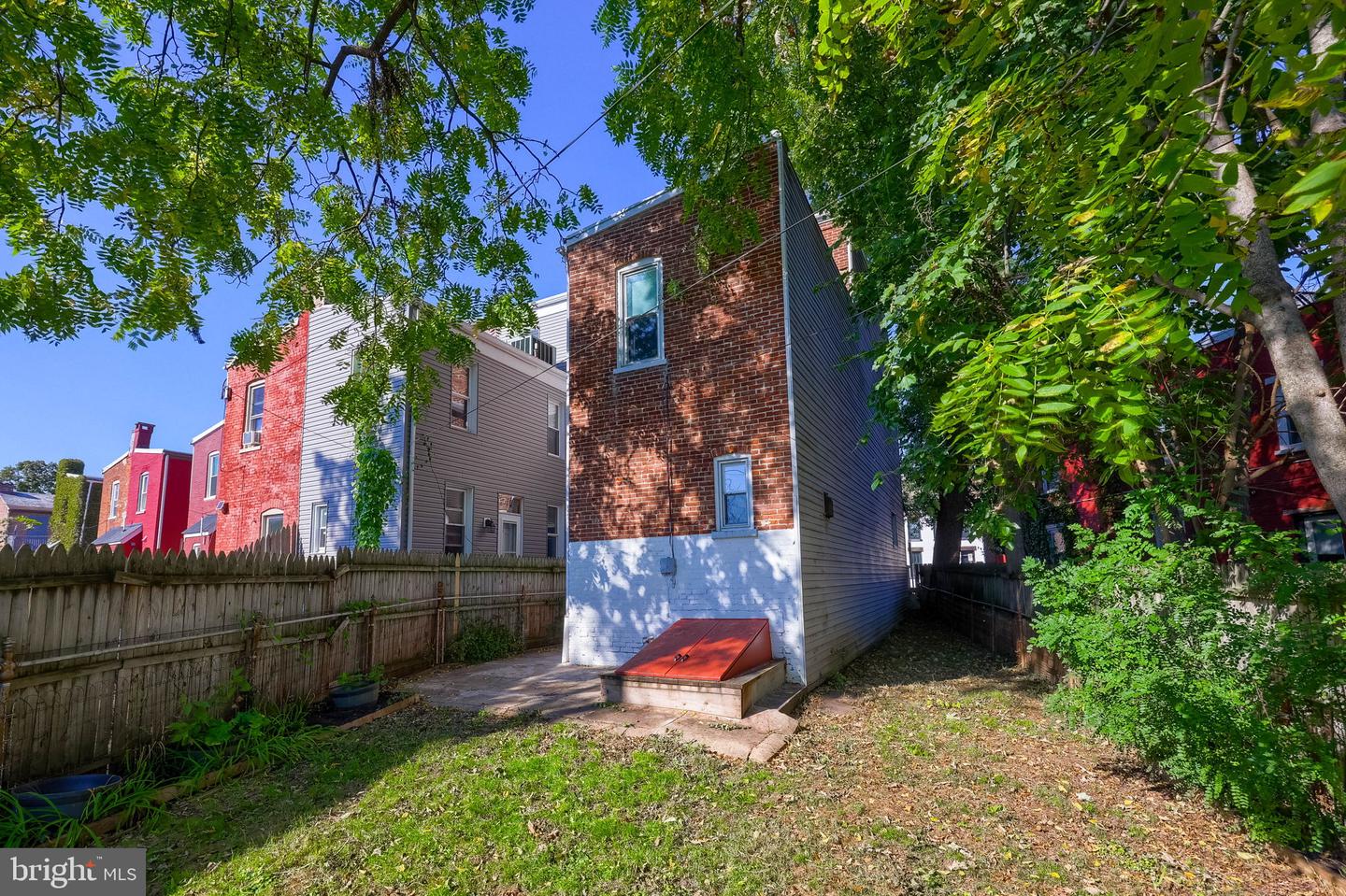 514 W King St Property Photo 56