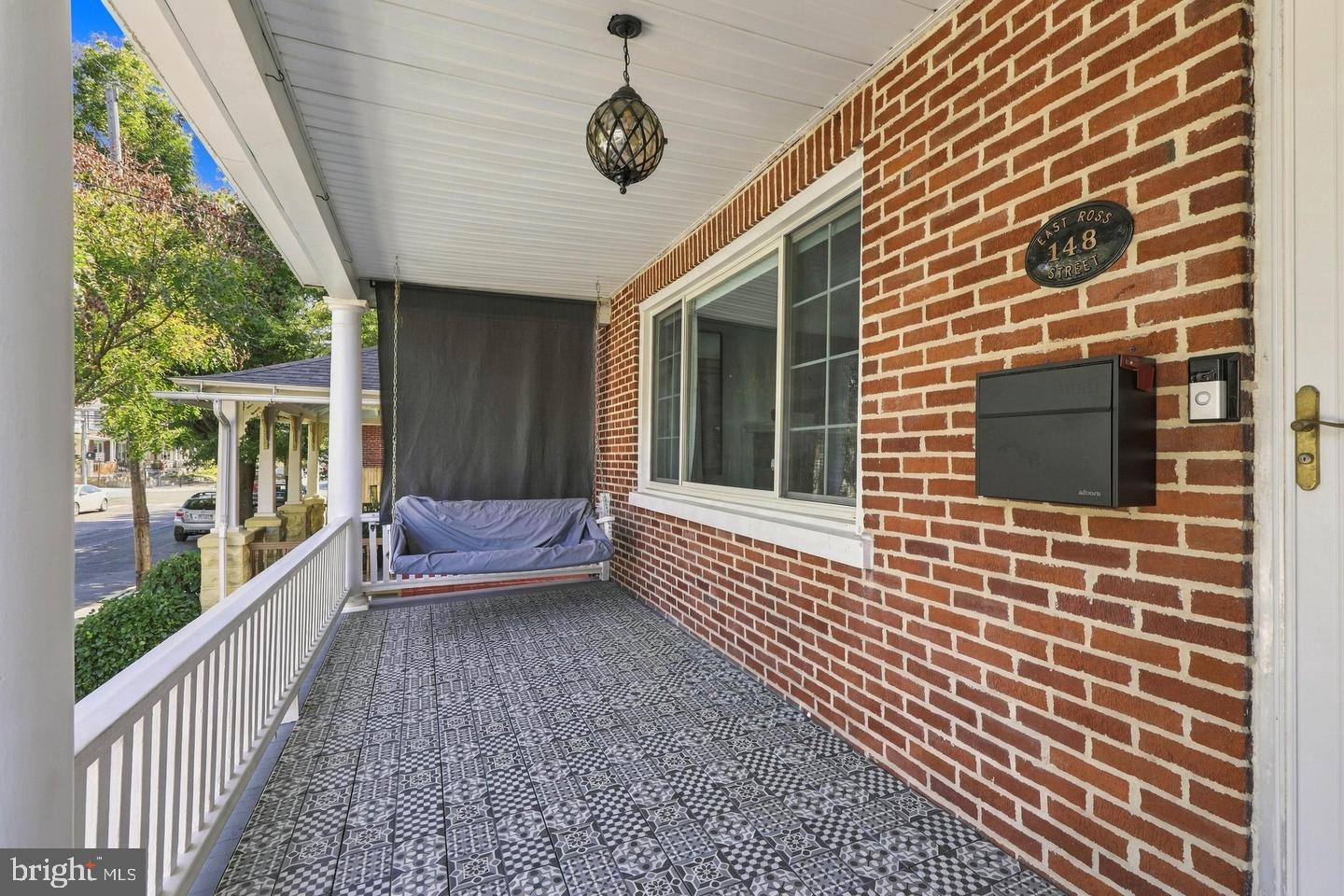148 E Ross St Property Photo 6