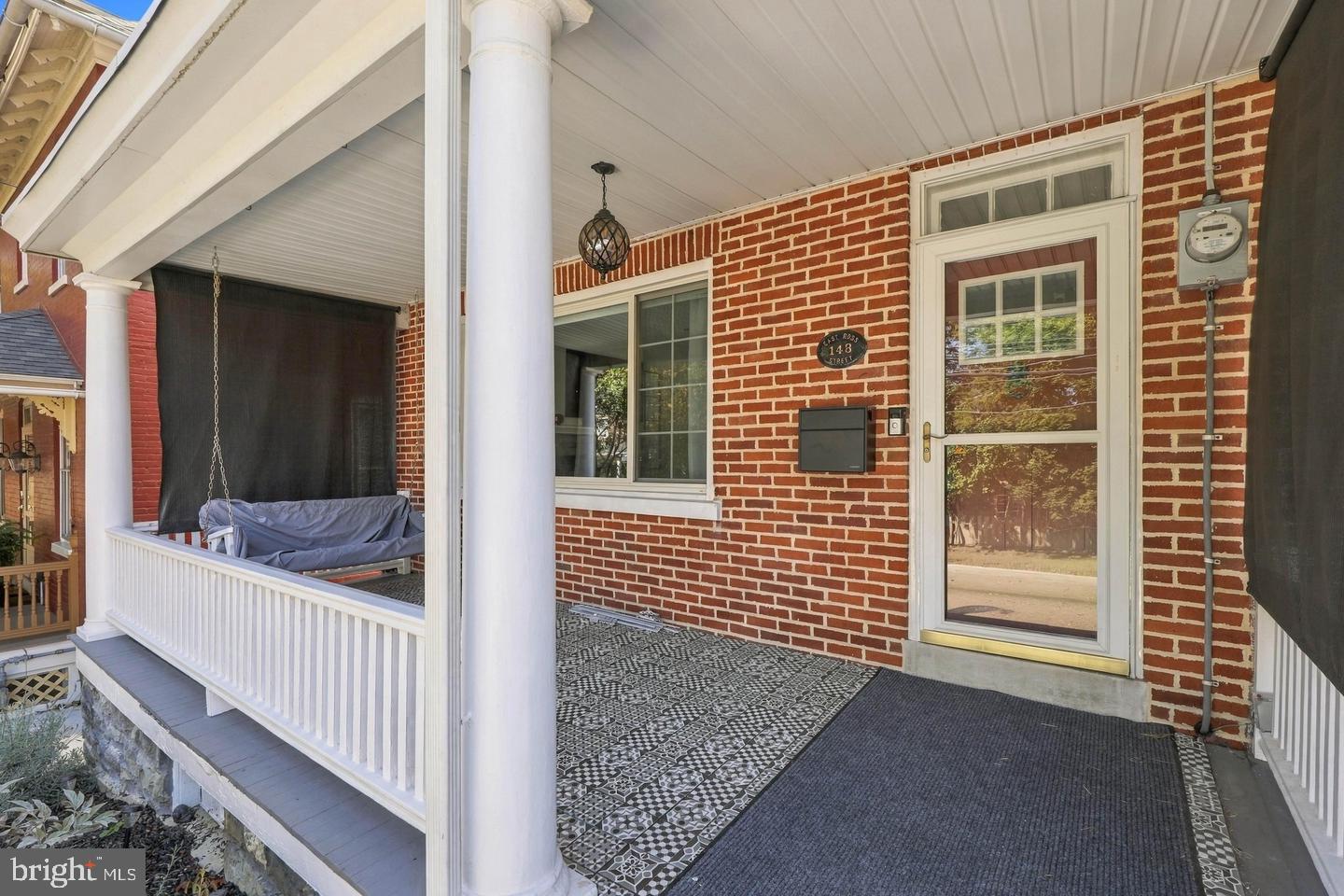 148 E Ross St Property Photo 7