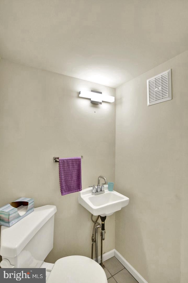 328 Lancaster Ave Property Photo 17