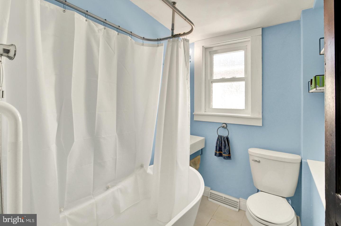 328 Lancaster Ave Property Photo 21