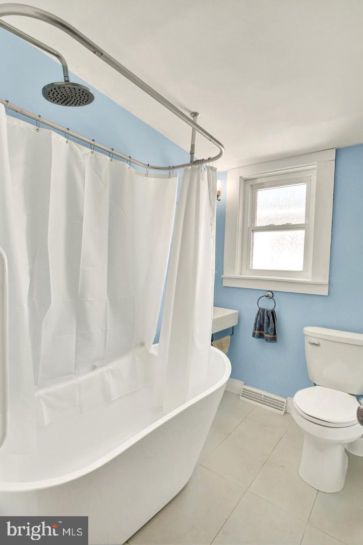 328 Lancaster Ave Property Photo 22