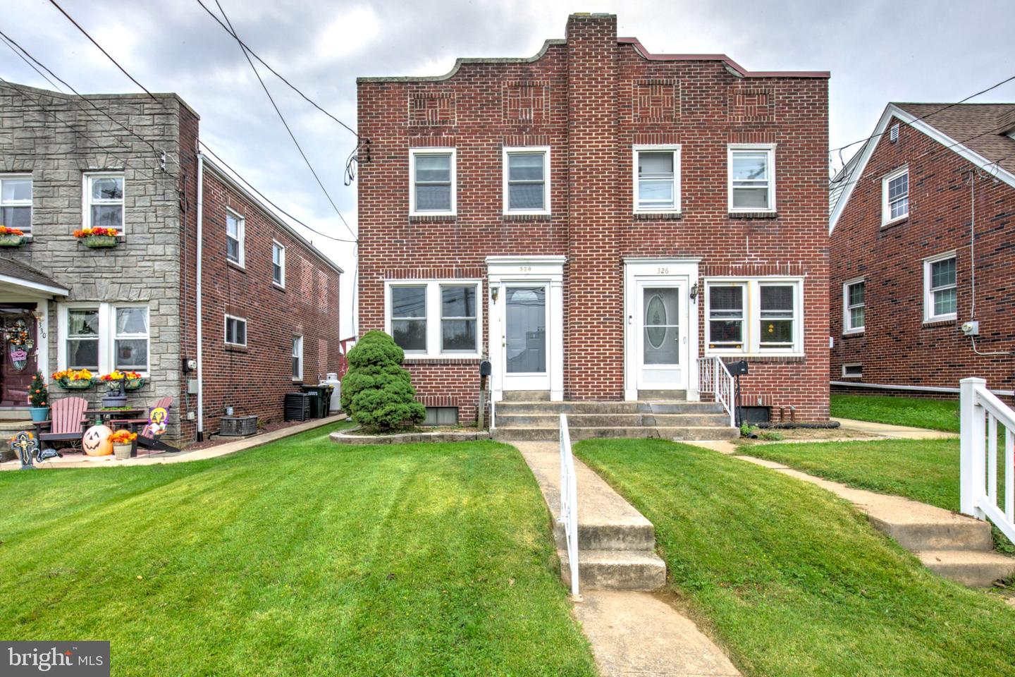 328 BRIMMER AVE Property Photo 1