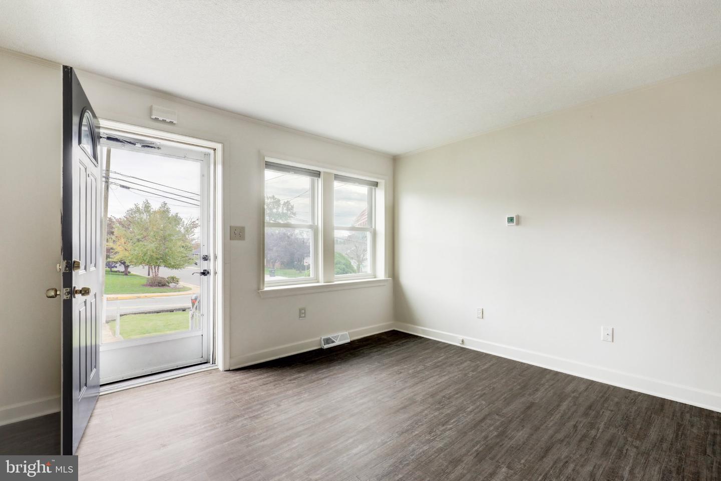 328 Brimmer Ave Property Photo 4