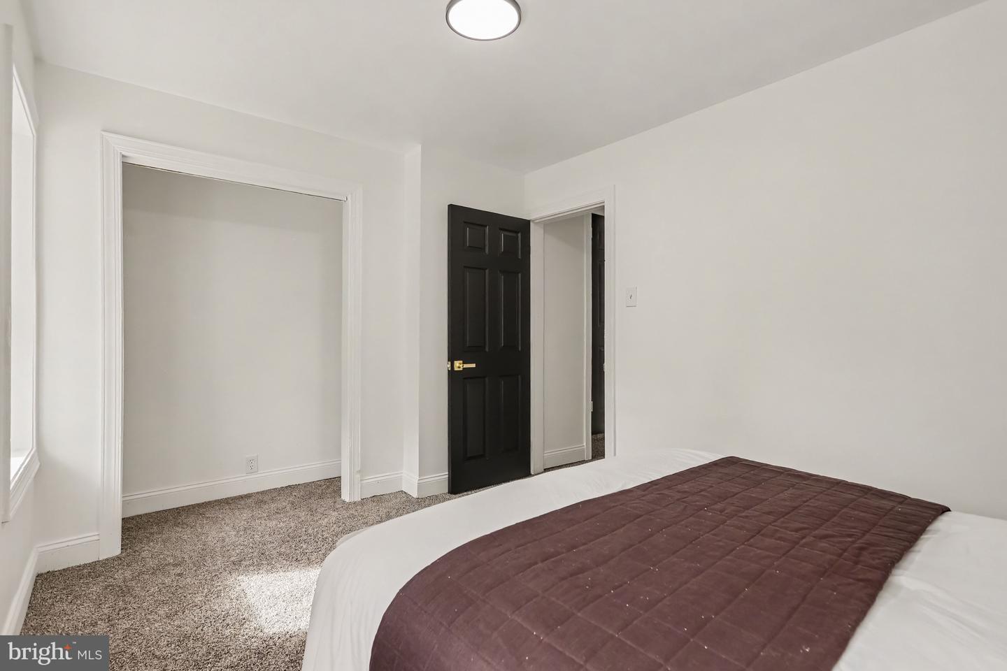 833 5th St Property Photo 17