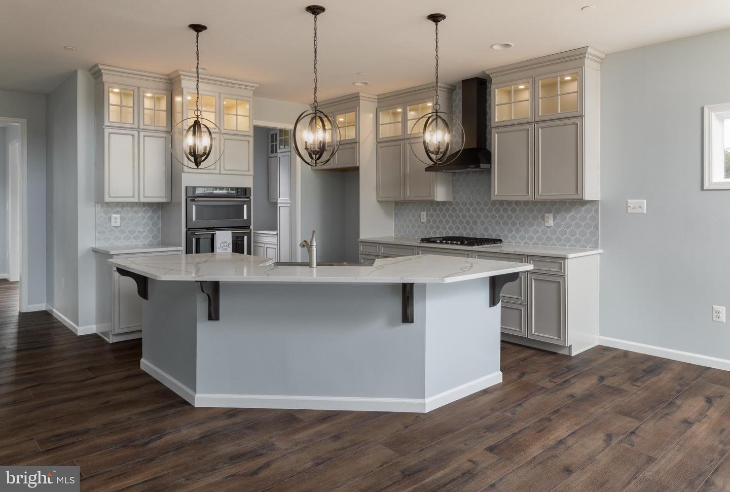8001 American #nottingham Property Photo 12