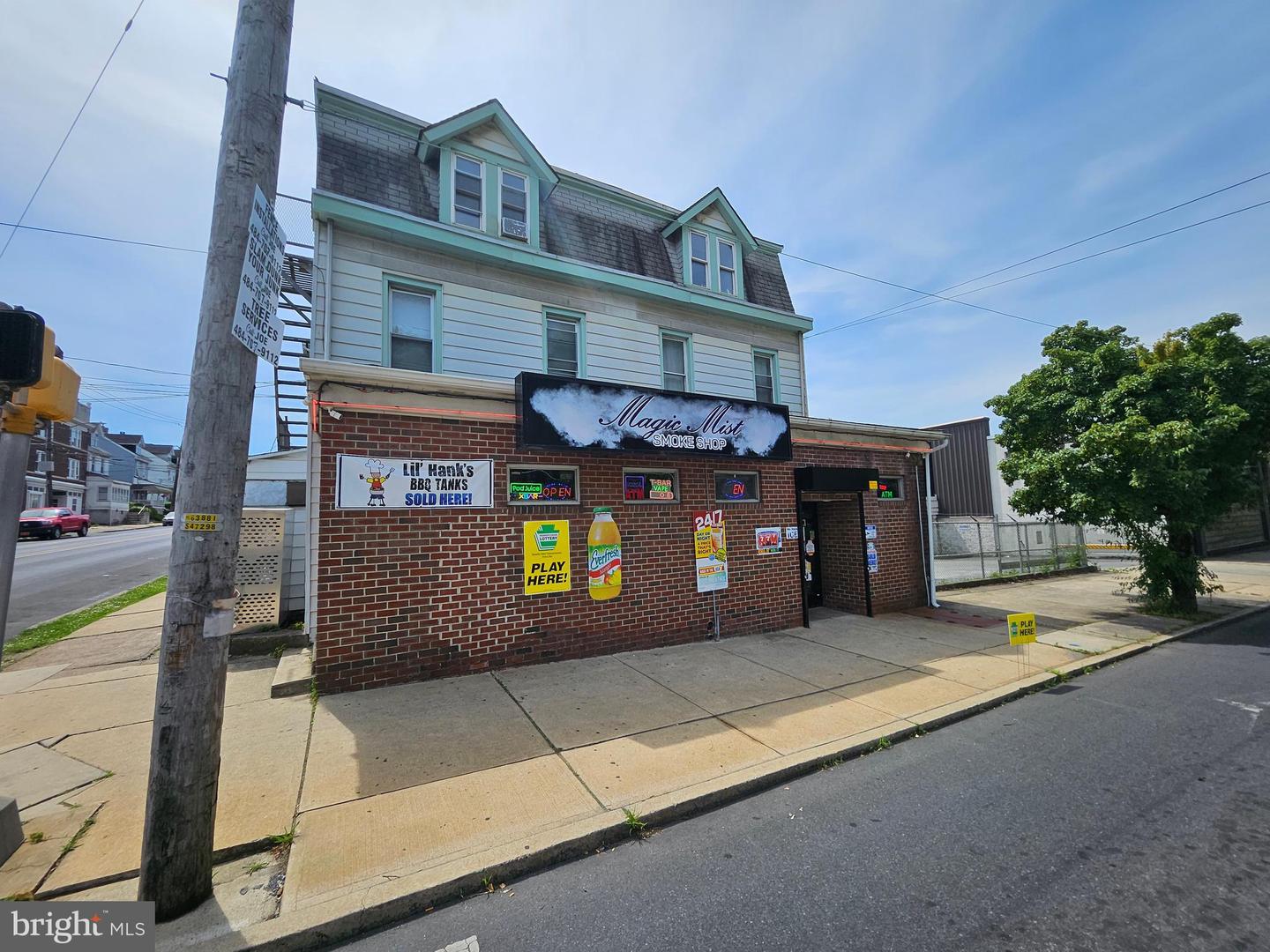 284 E Hamilton St Property Photo