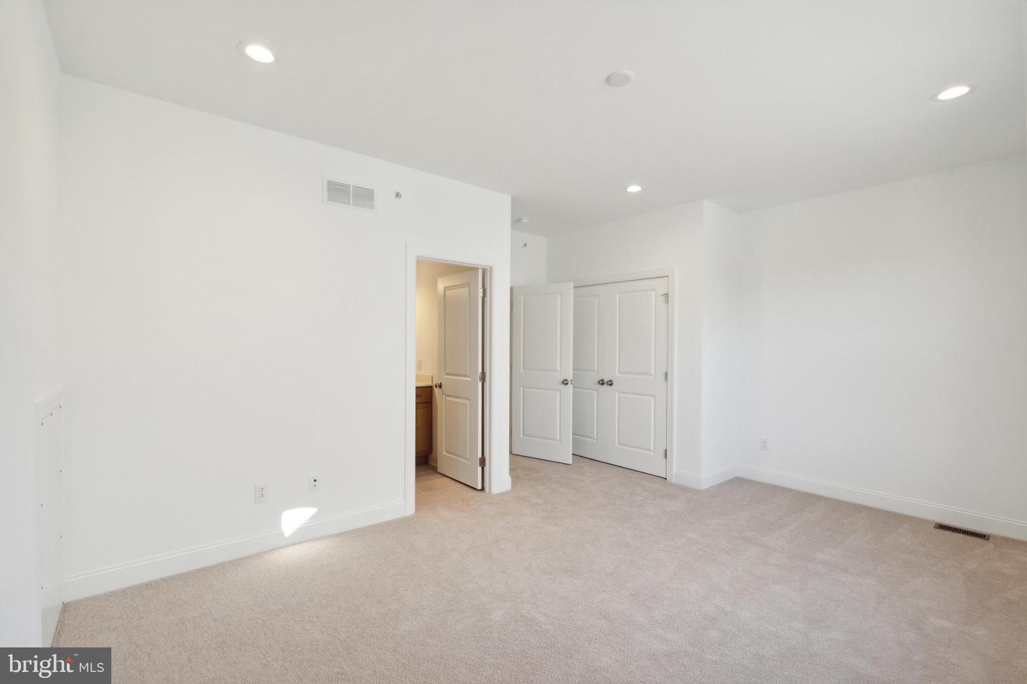 4410 Taviston Ct E Property Photo 25