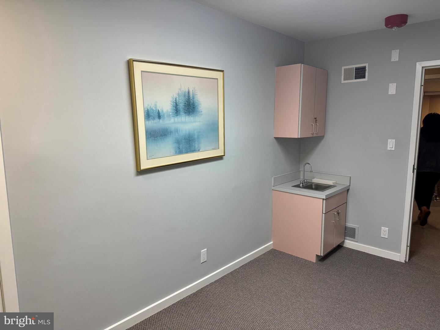 522 Delaware Ave #office #1 Property Photo 3