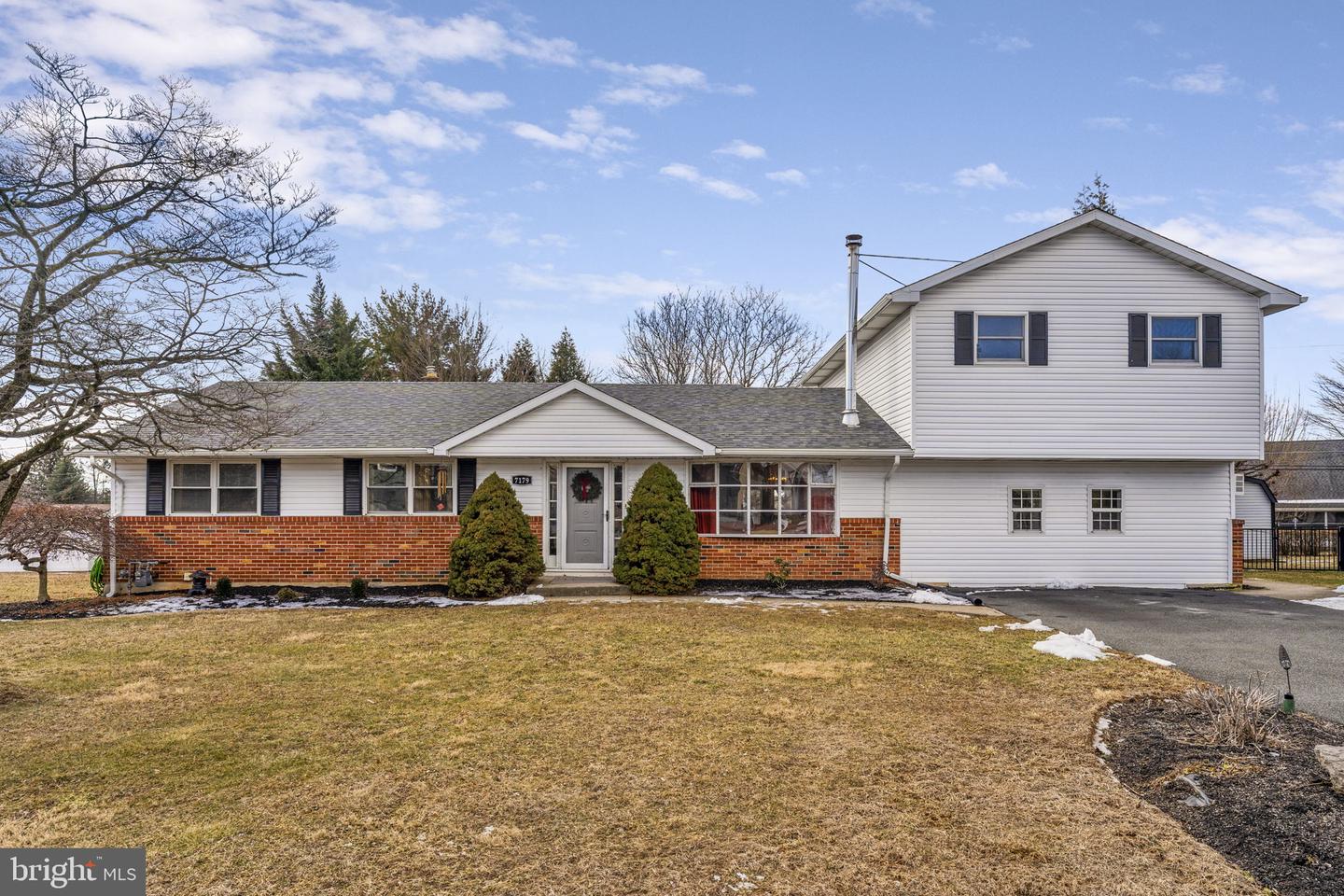 7179 Linden Rd Property Photo