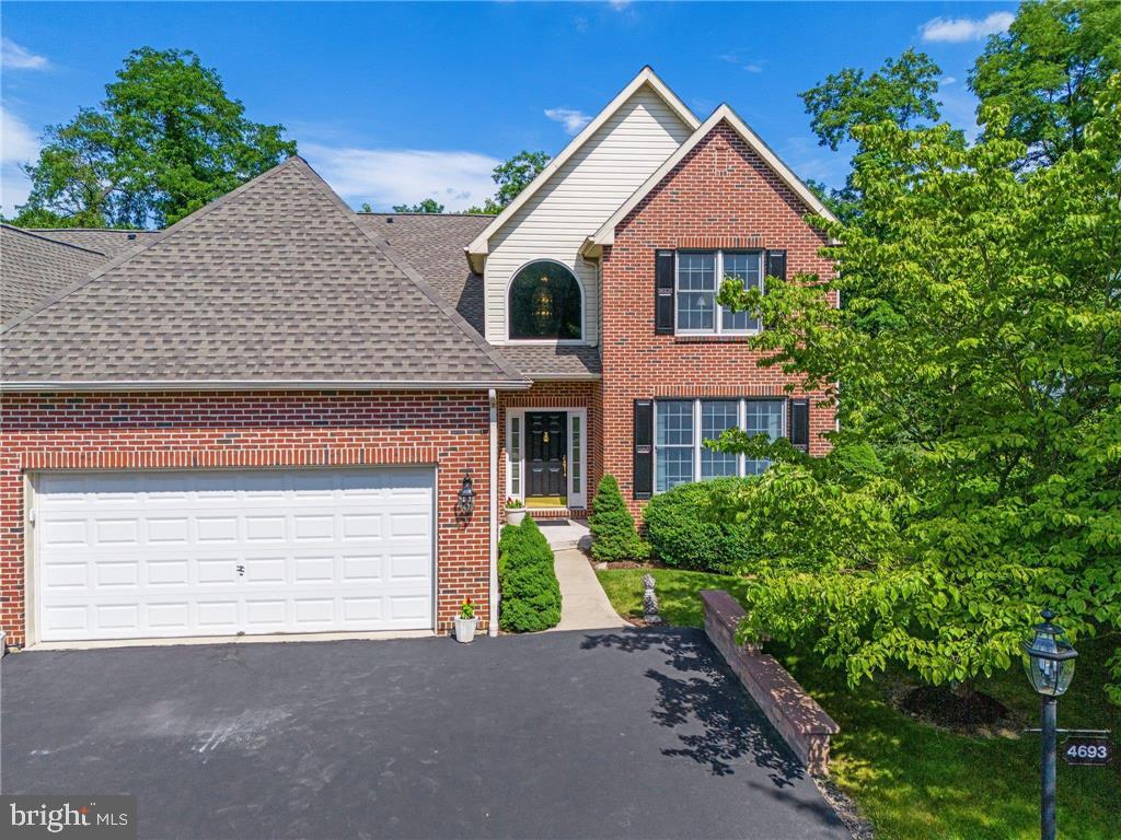 4693 Pinehurst Cir Property Photo 1
