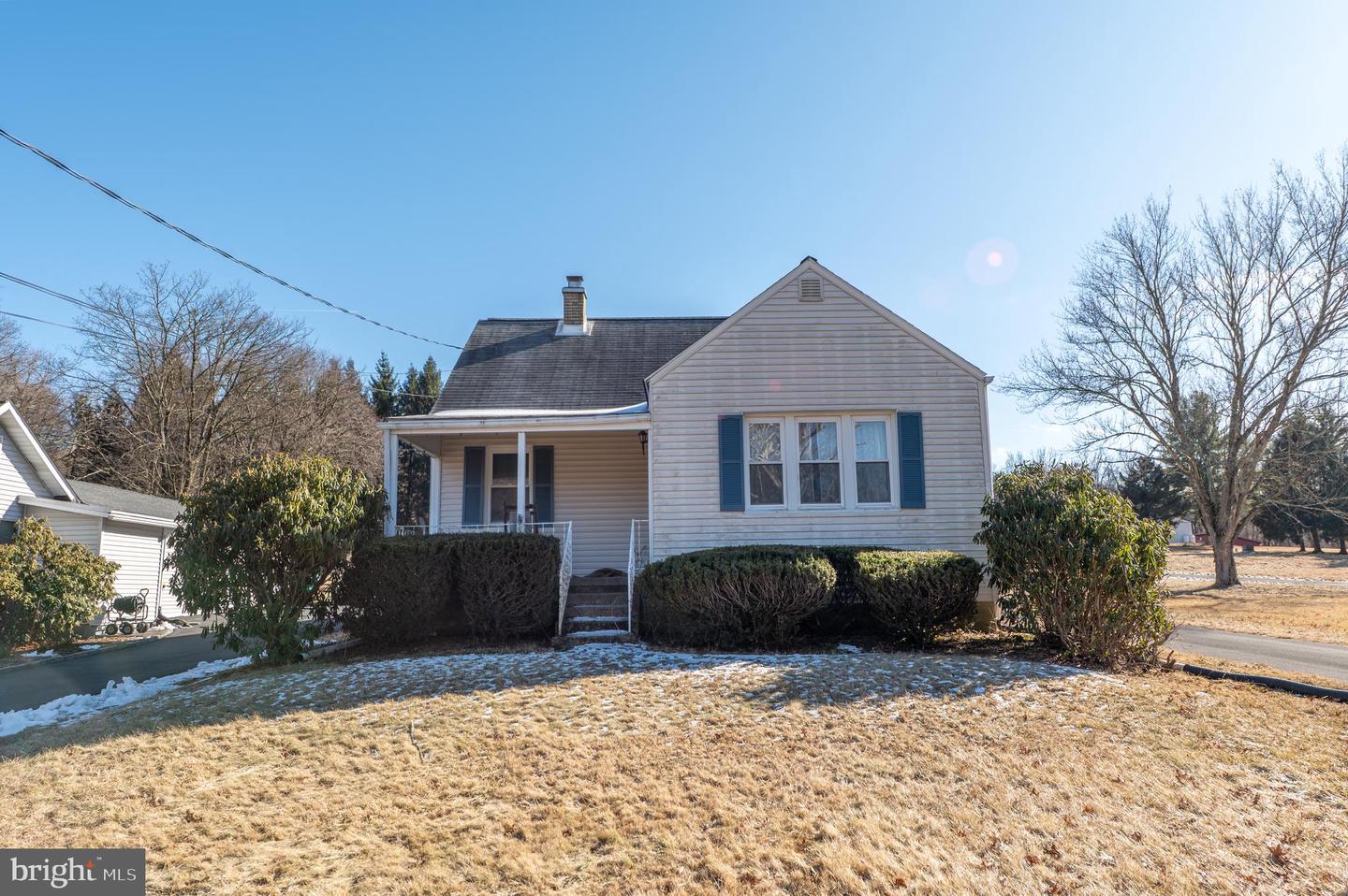 3482 Main Rd E Property Photo