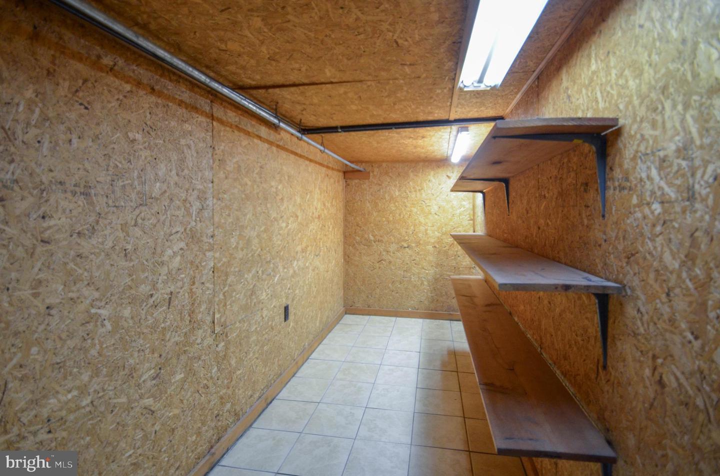 1053 3rd St Property Photo 10