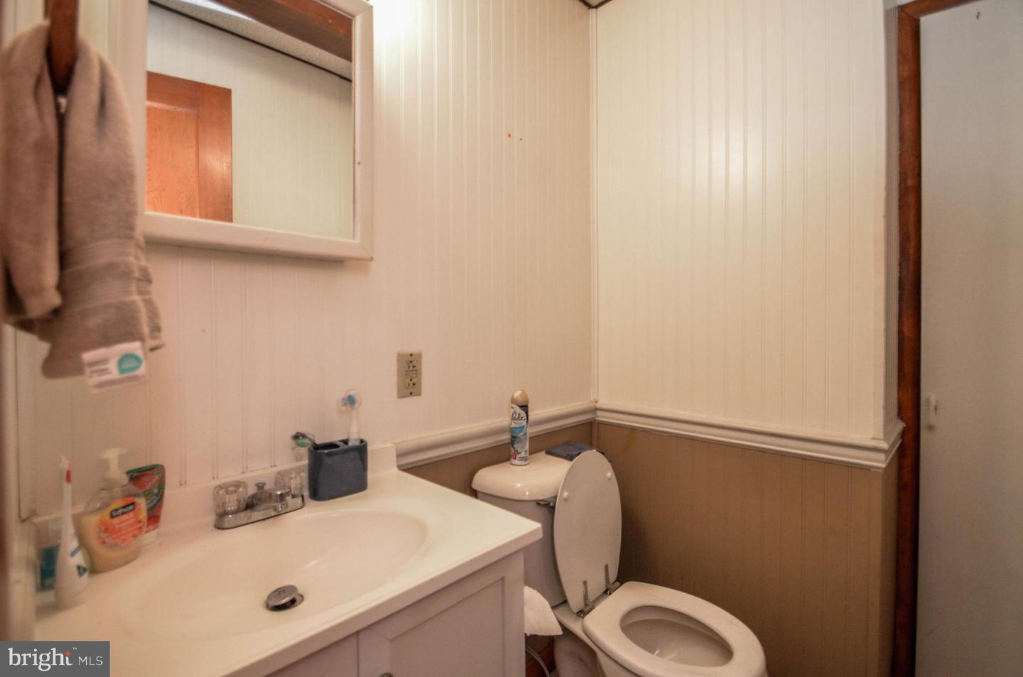 1053 3rd St Property Photo 11