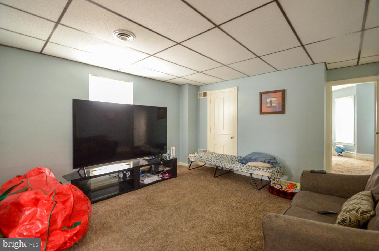 1053 3rd St Property Photo 14