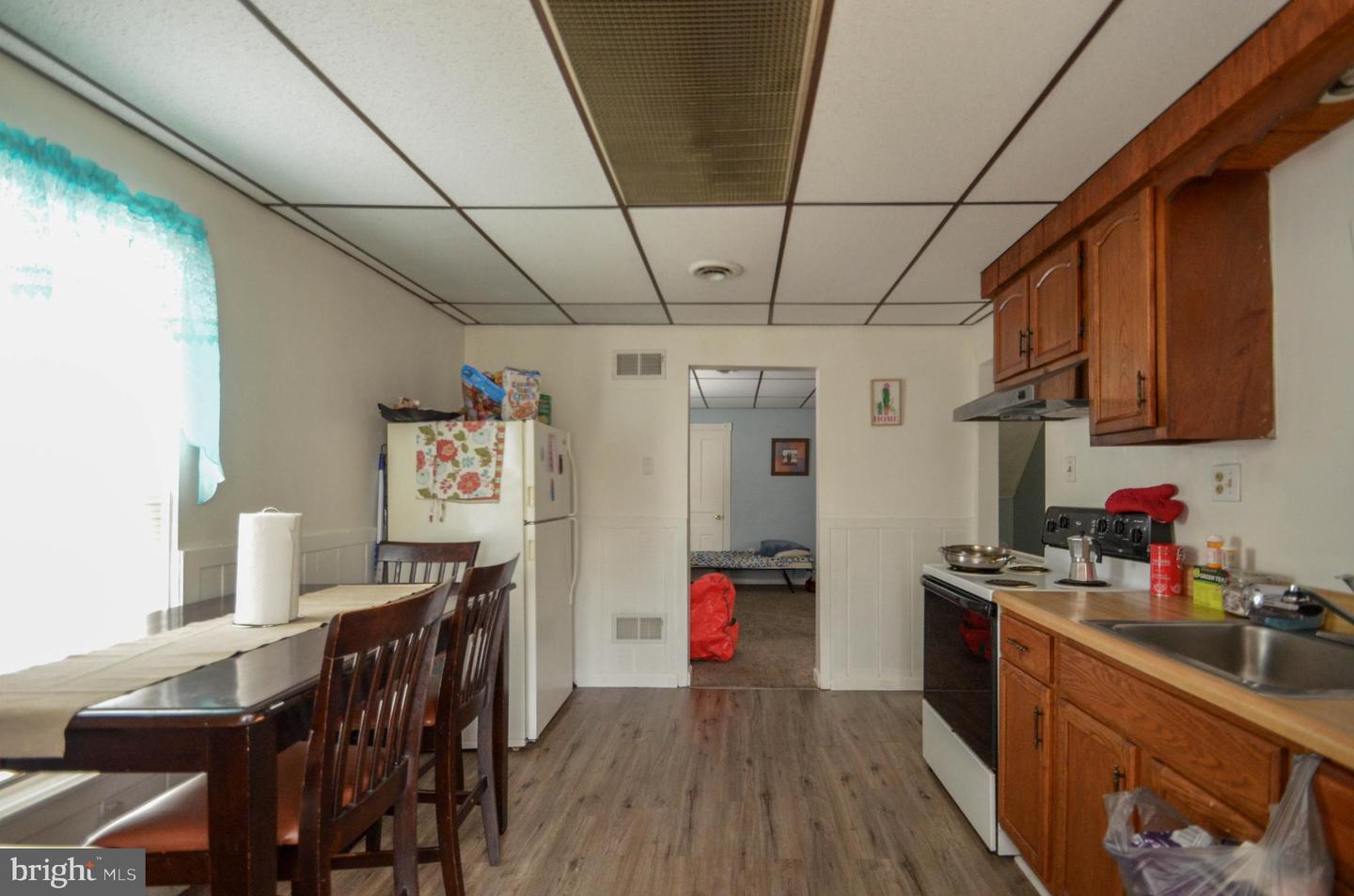 1053 3rd St Property Photo 15