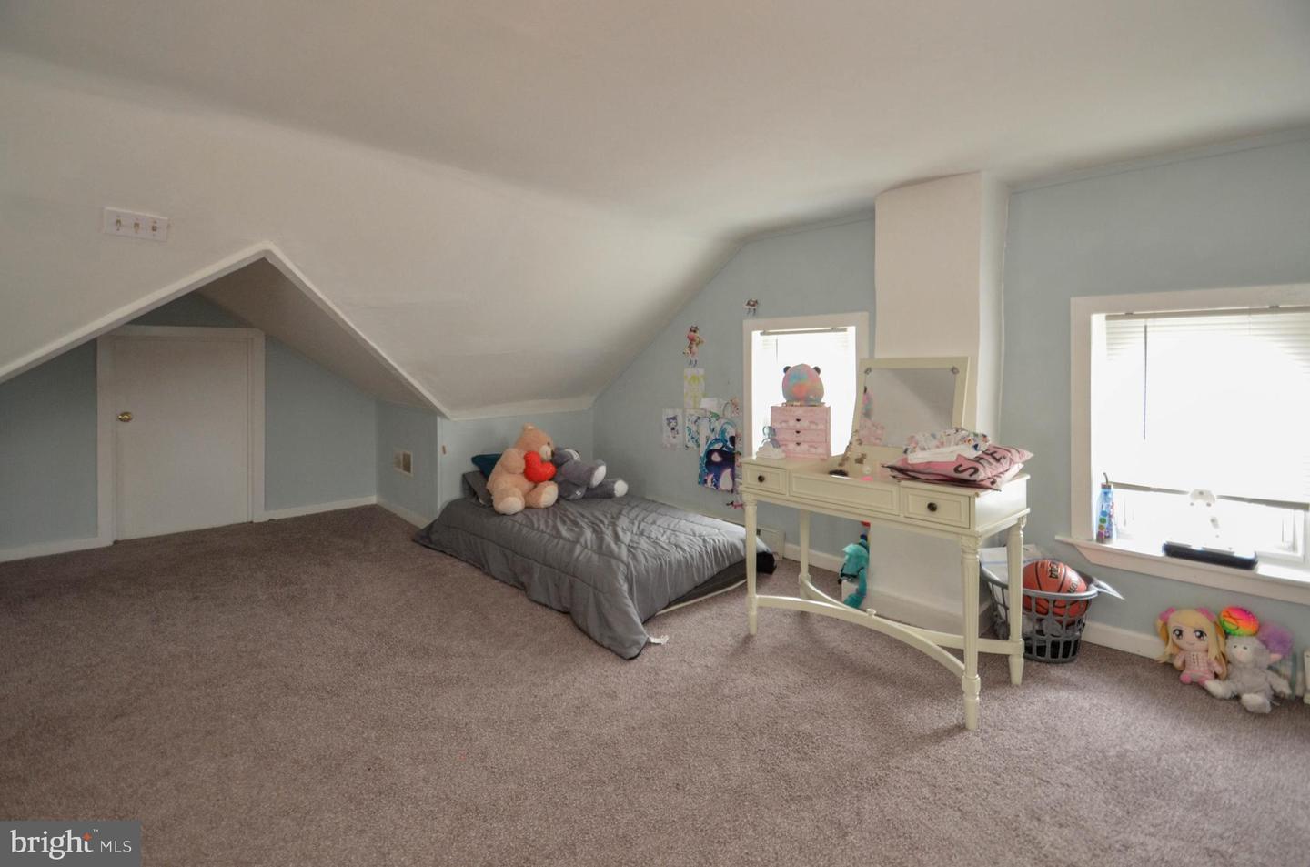 1053 3rd St Property Photo 19