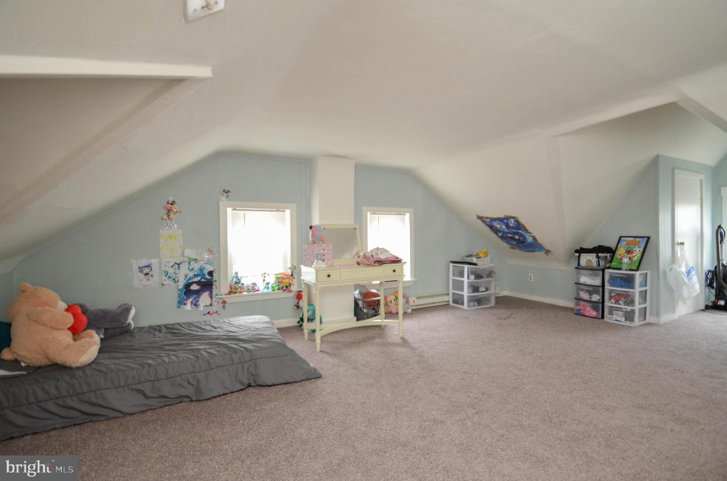1053 3rd St Property Photo 20
