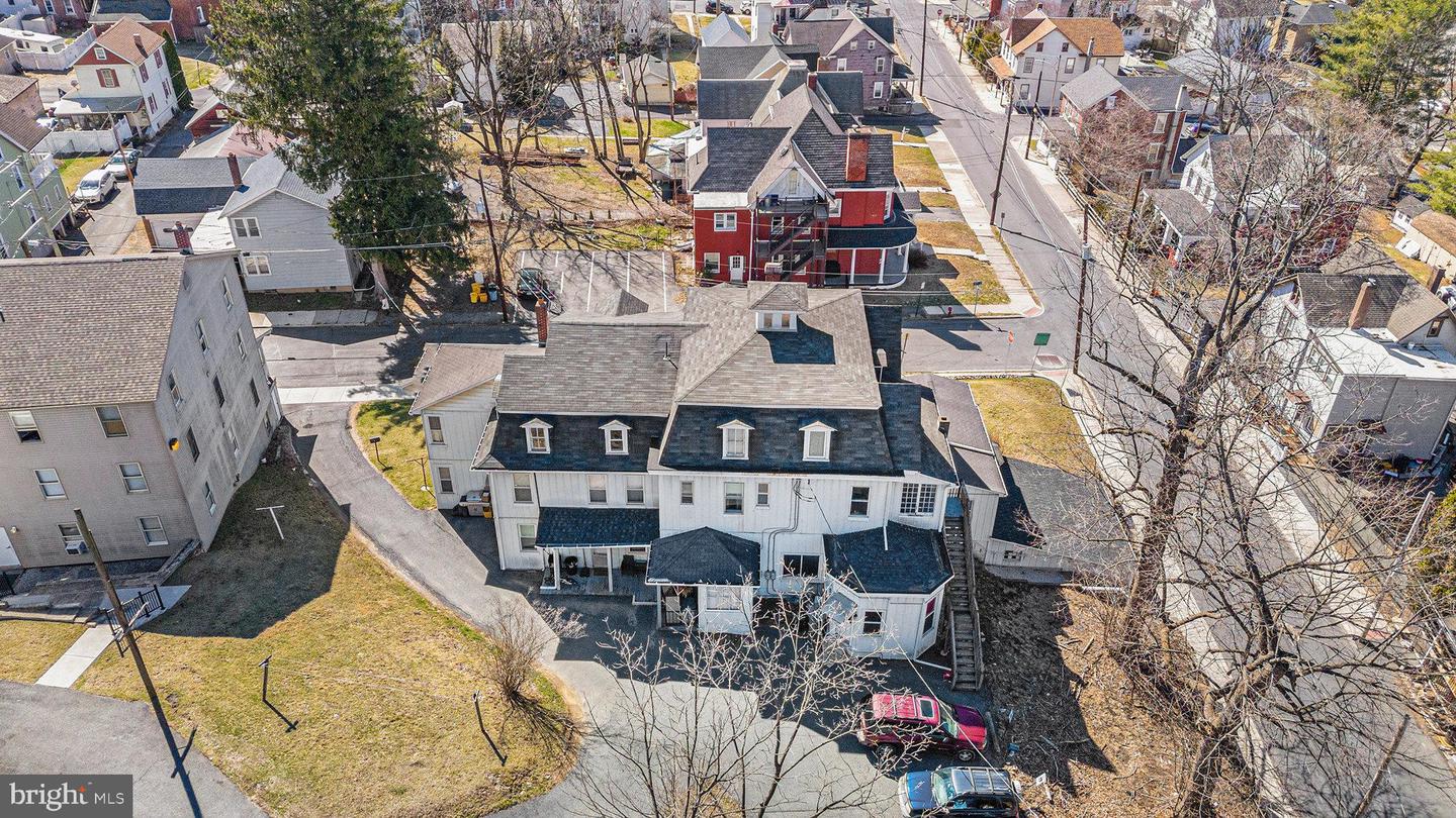 203 1st Property Photo 19