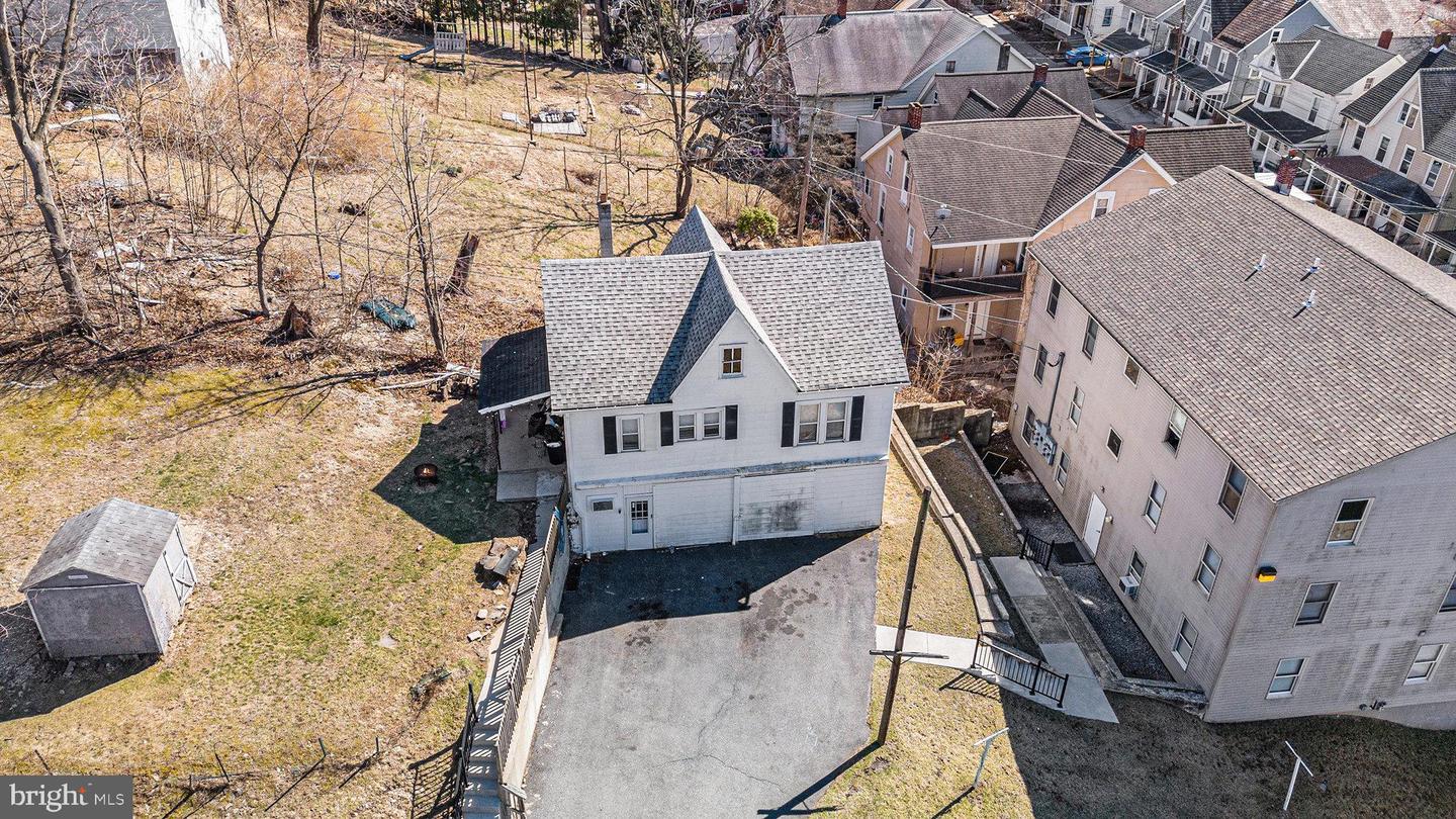 203 1st Property Photo 20