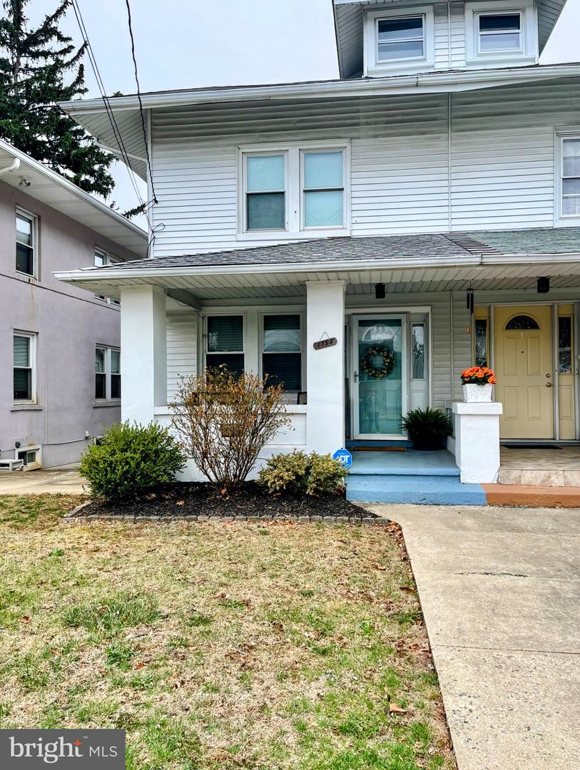 1752 Chapel Ave Property Photo 1