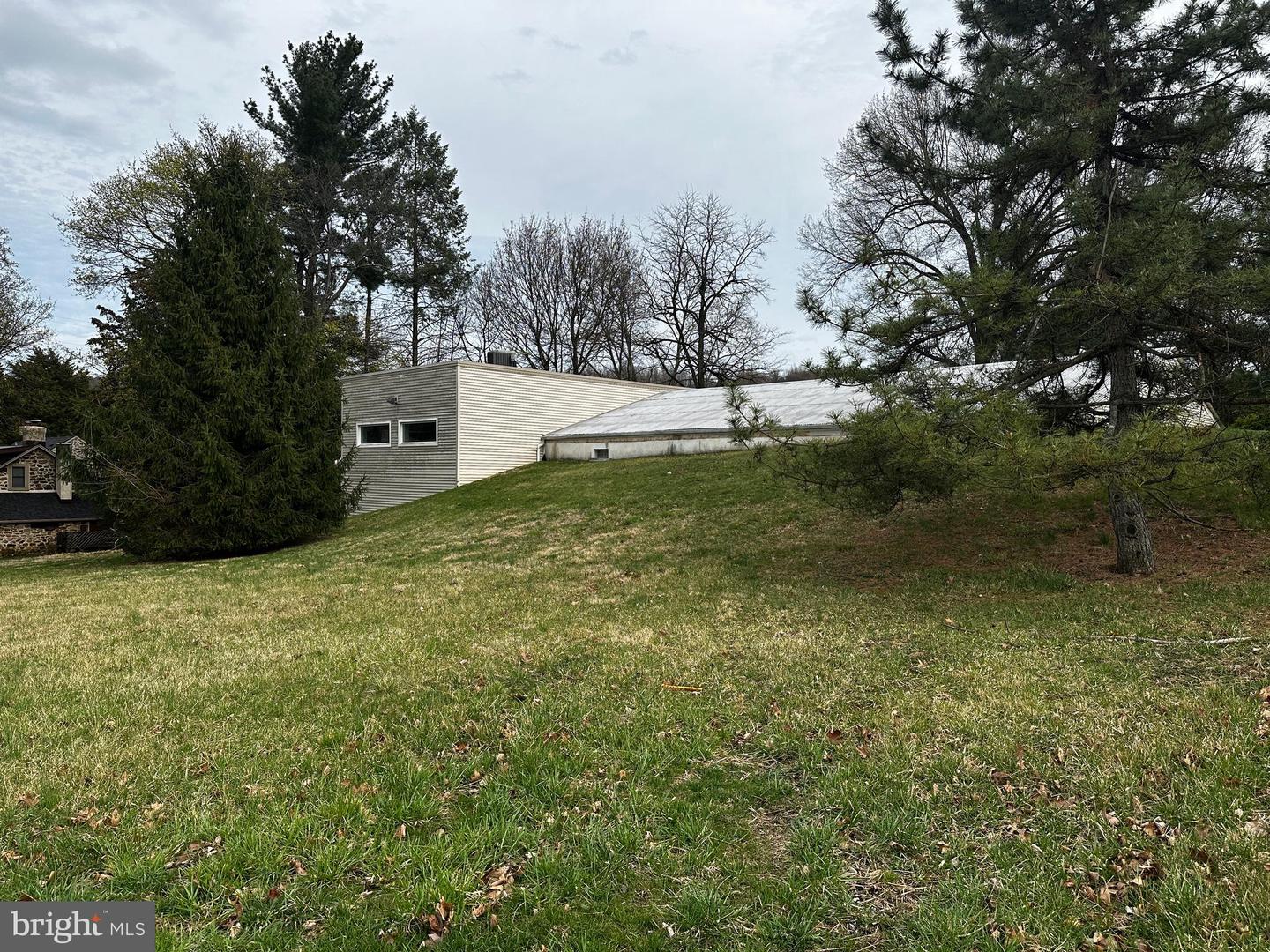 4125 Ford Dr Property Photo 5