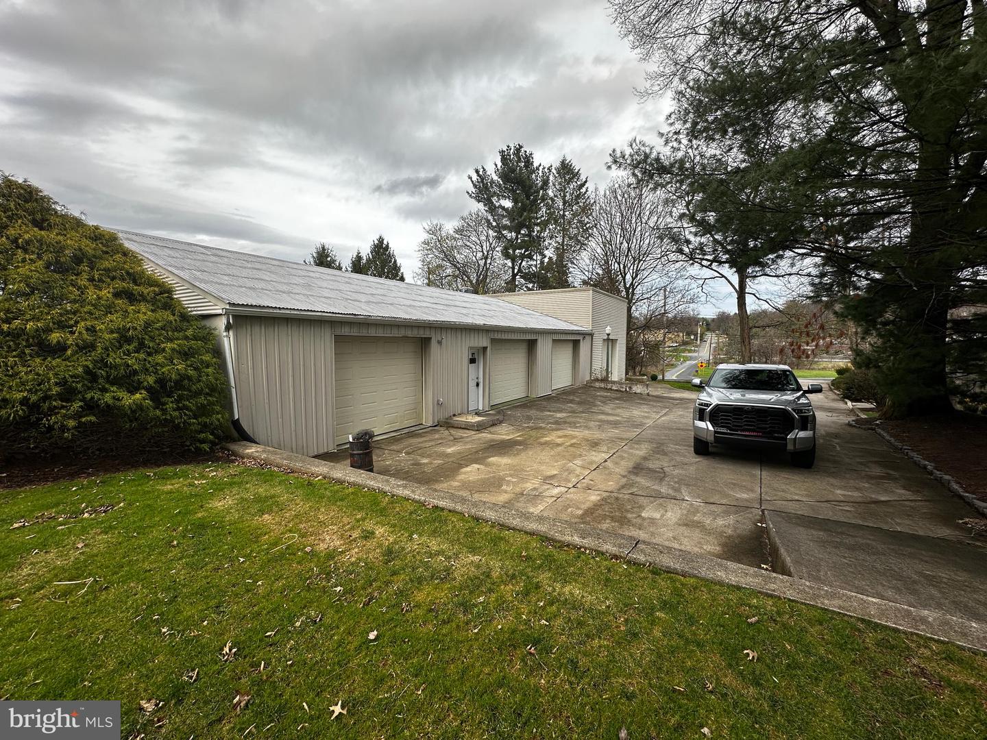 4125 Ford Dr Property Photo 7