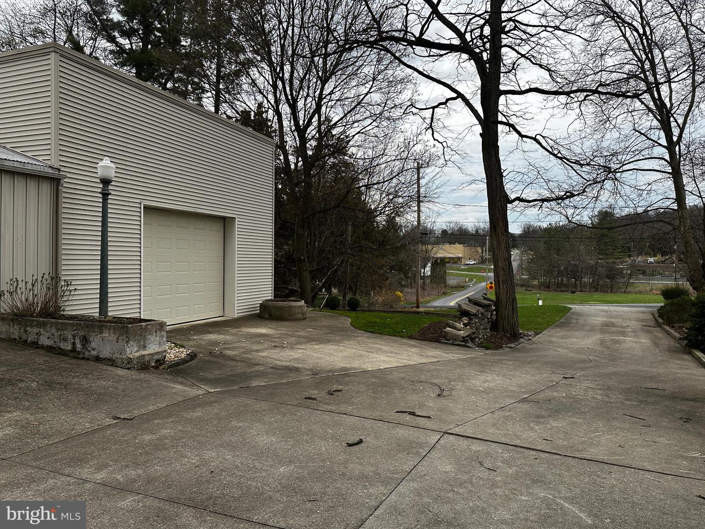 4125 Ford Dr Property Photo 9