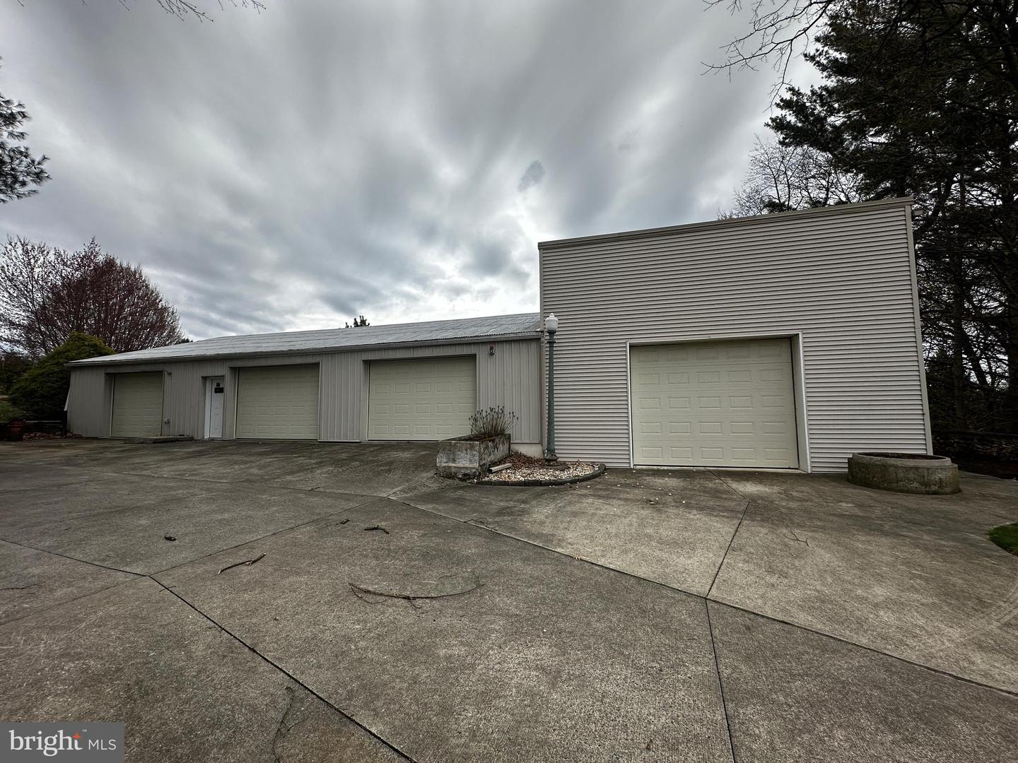 4125 Ford Dr Property Photo 10