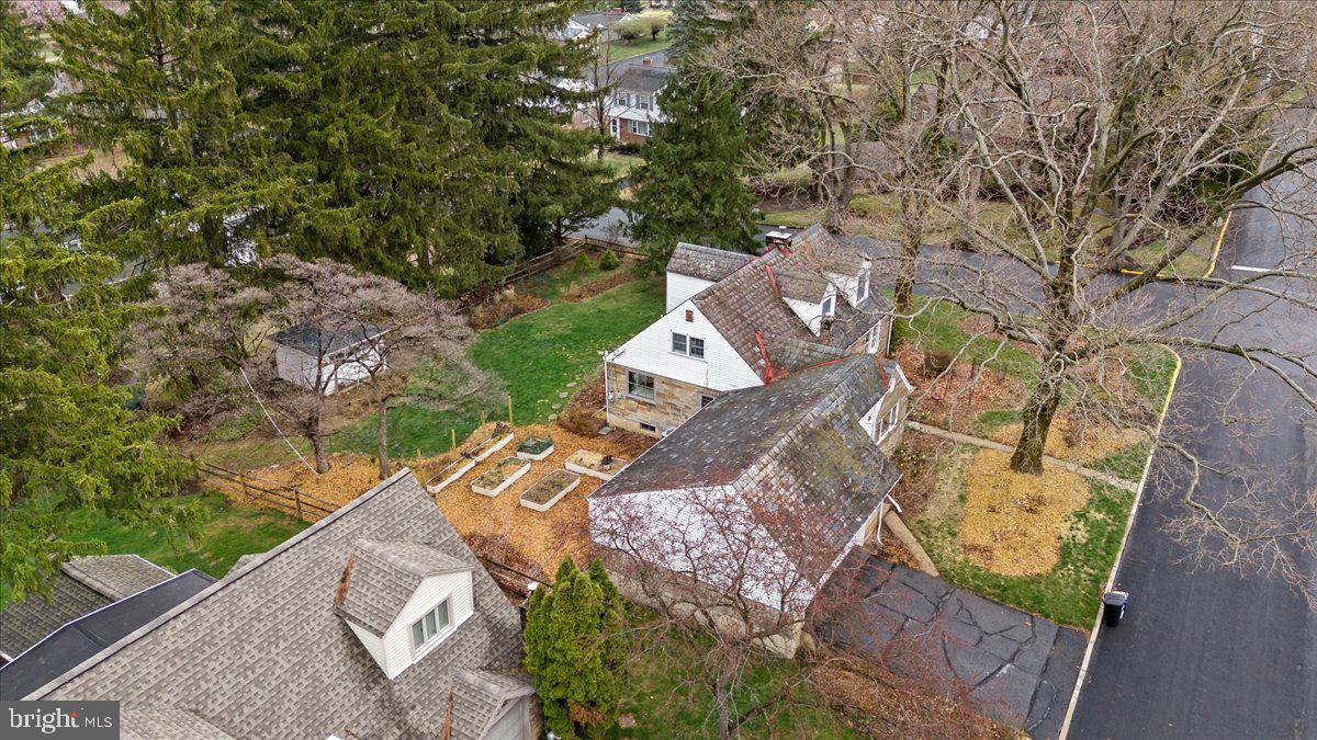 101 Eagle St Property Photo 32