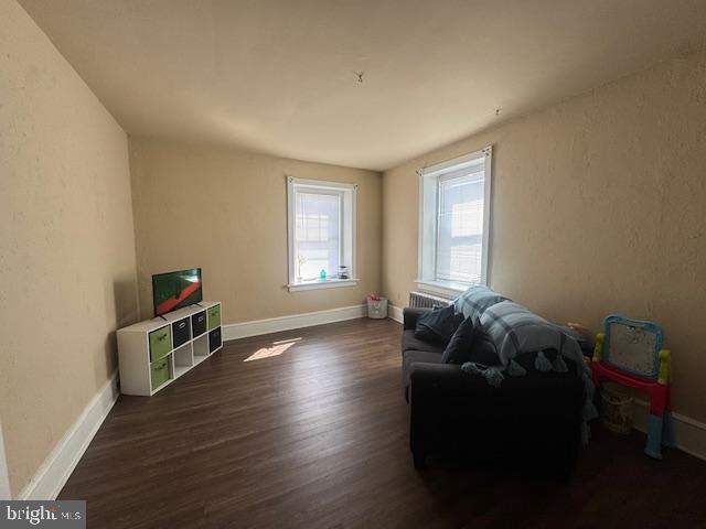 592 Main St Property Photo 6