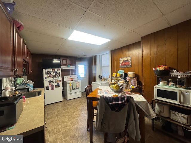 592 Main St Property Photo 18