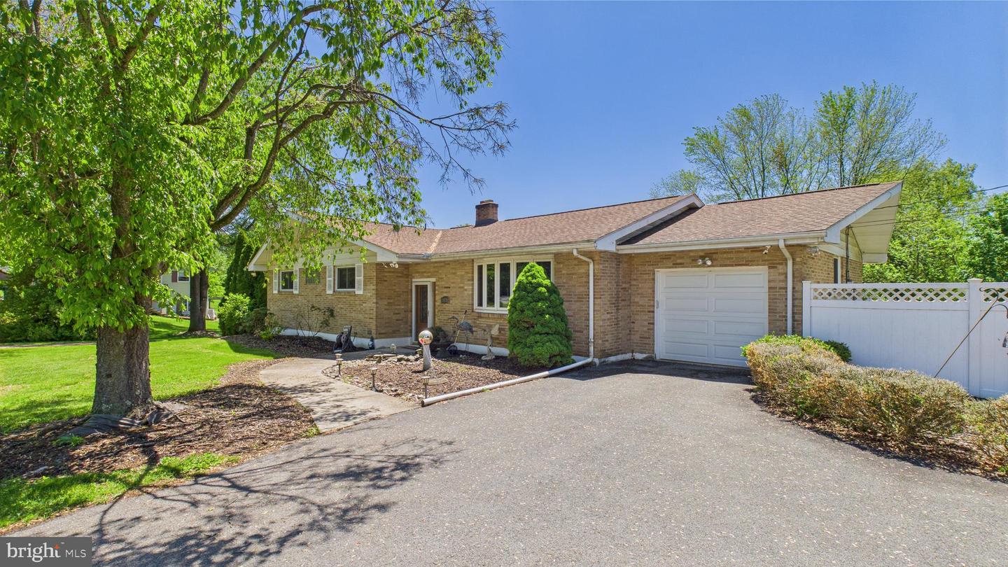 4168 Orefield Rd Property Photo 1