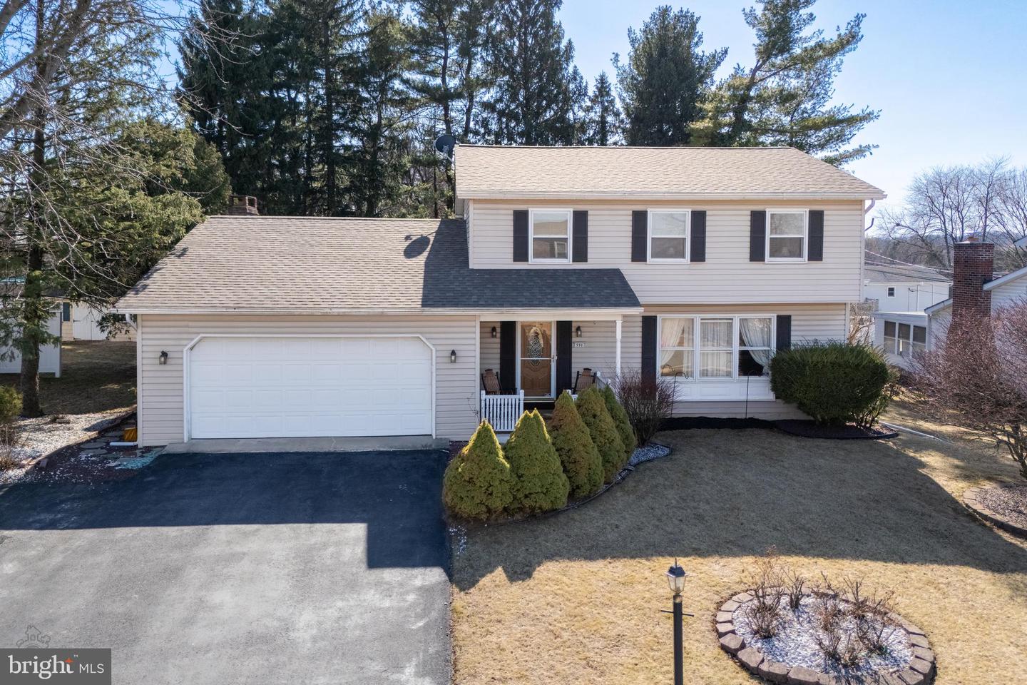 990 HILL DR
