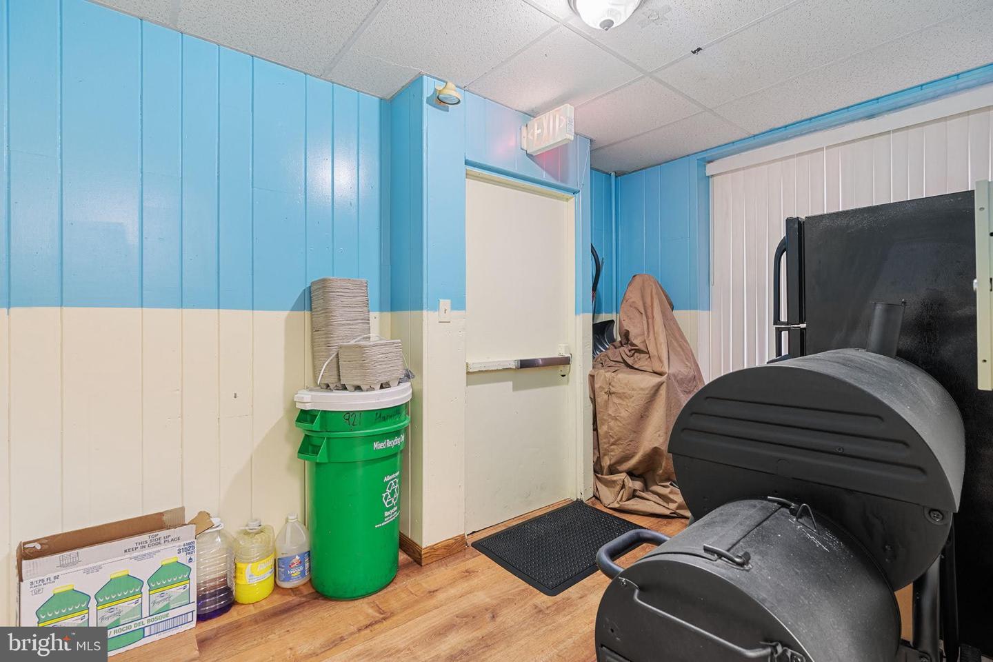 915 W Hamilton St Property Photo 18