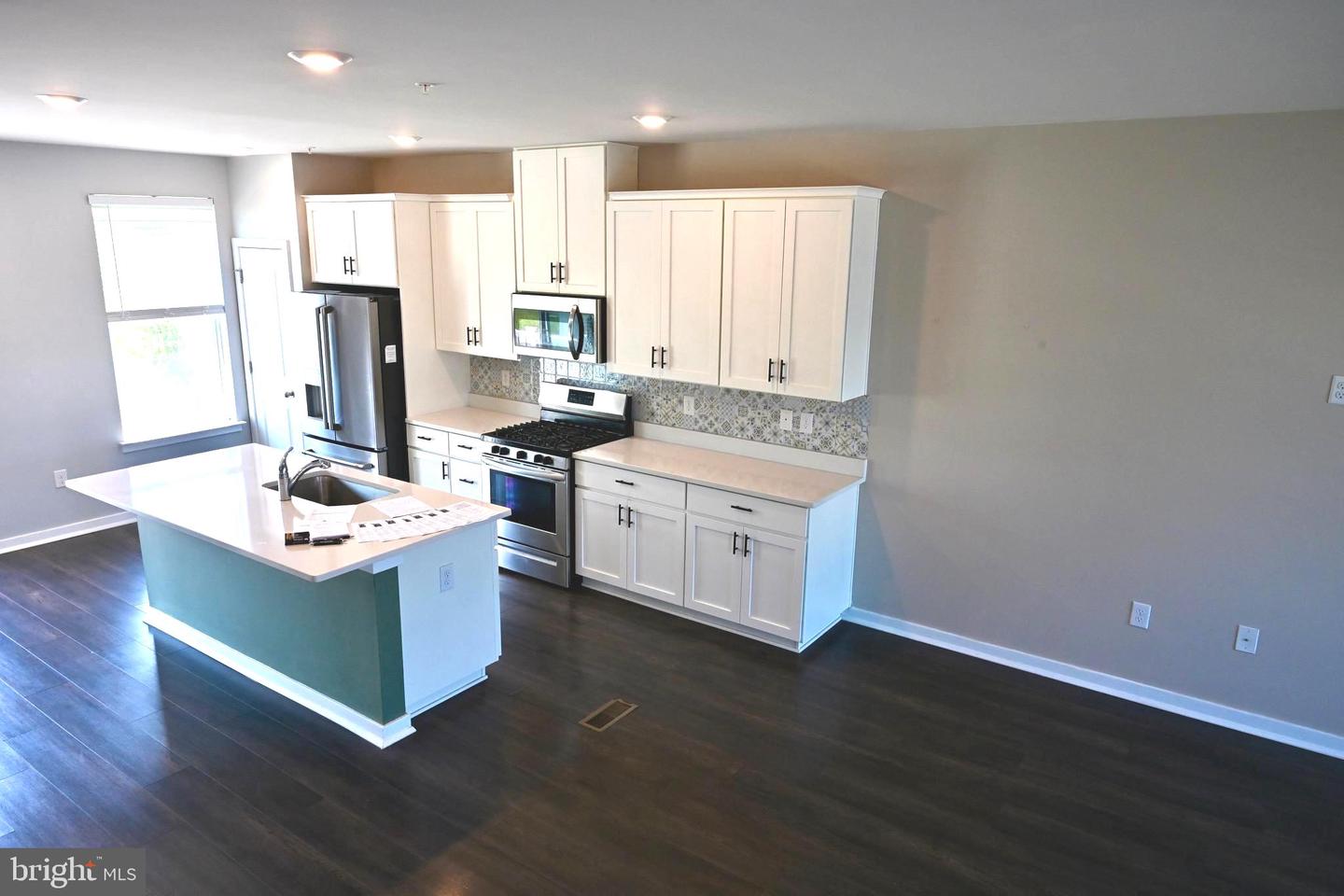7551 Clayton Ave Property Photo 12
