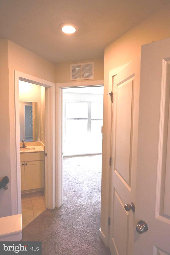 7551 Clayton Ave Property Photo 16