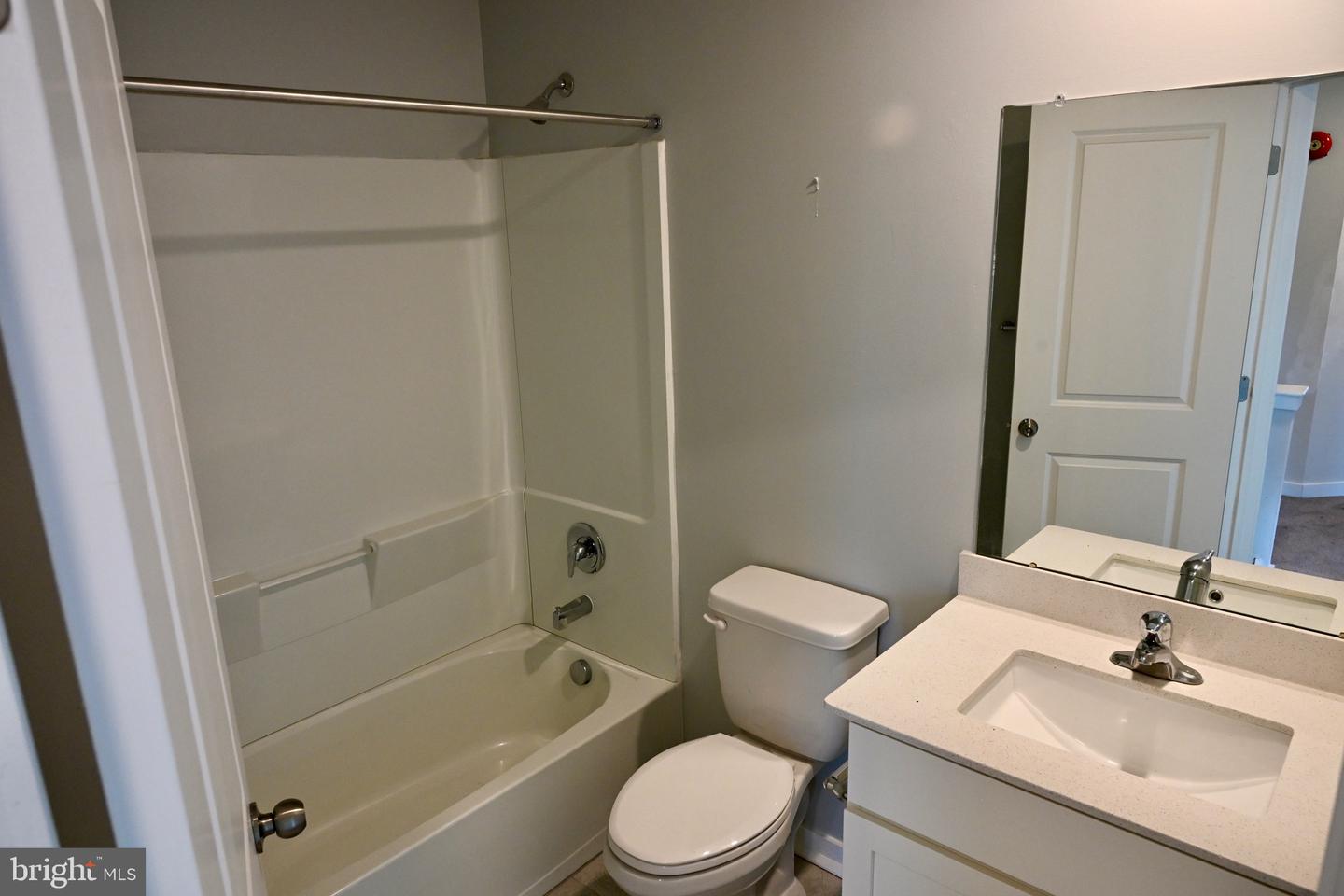 7551 Clayton Ave Property Photo 17