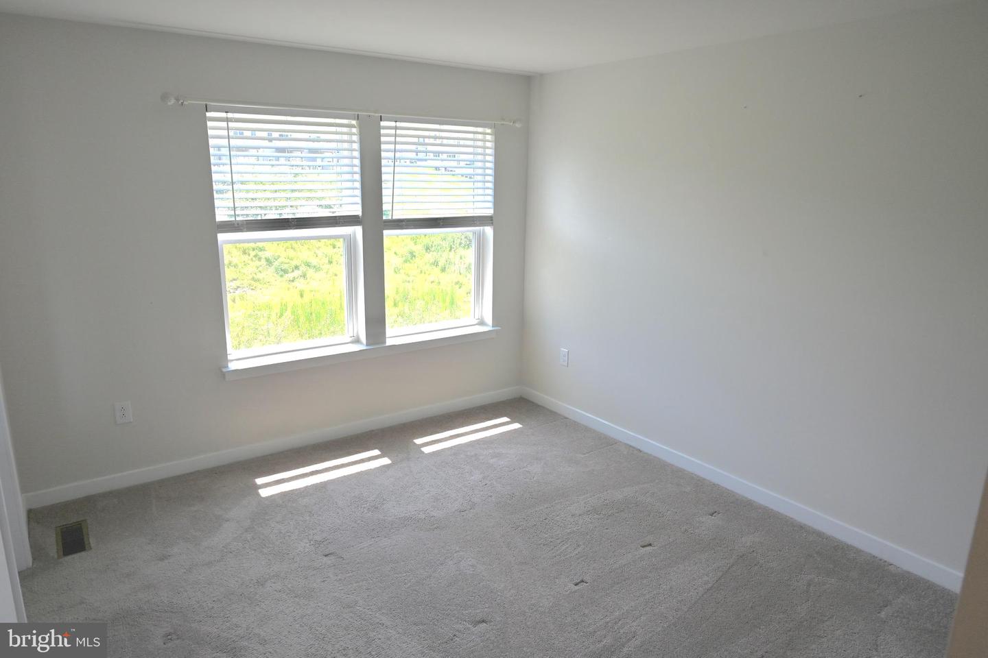 7551 Clayton Ave Property Photo 18