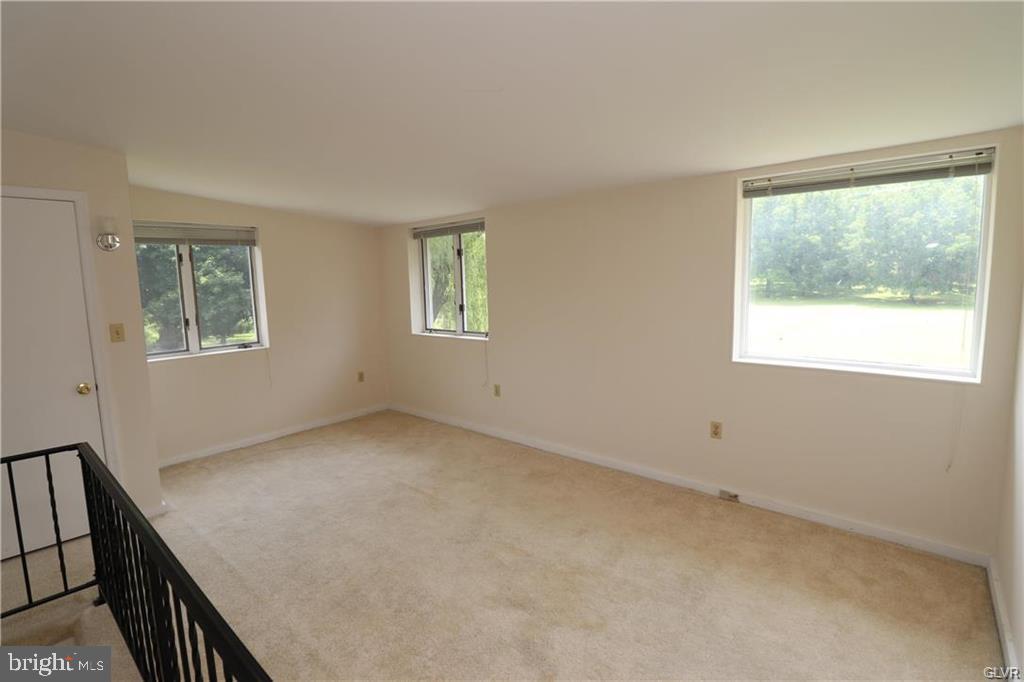 3305 Municipal Dr Property Photo 20