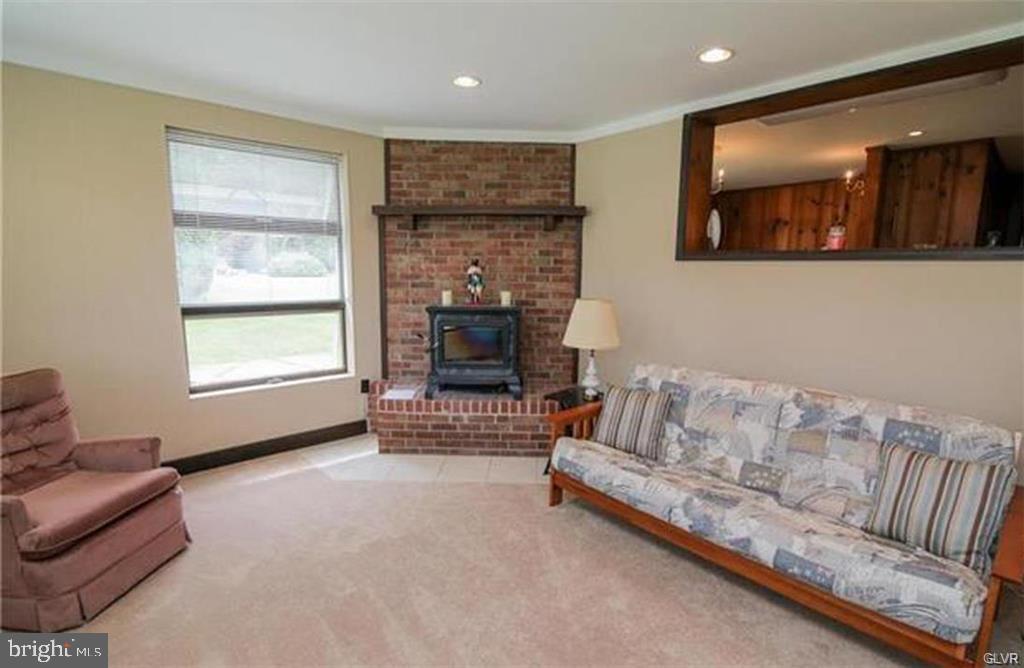 3305 Municipal Dr Property Photo 25